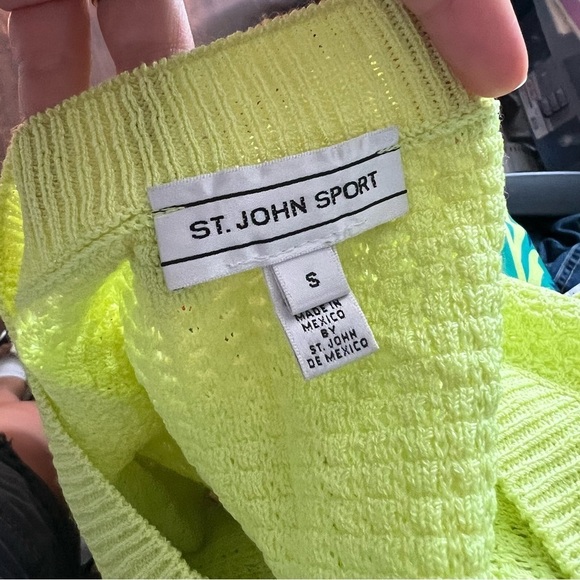 St. John Wool Blend Chartreuse Knit Top - Picture 12 of 12